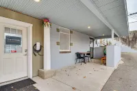 4 Mi to Mauch Chunk Lake: Spacious Apt w/ Bar! - Wi-Fi