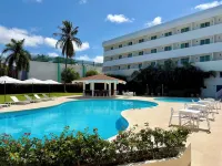 Hotel Katuxlan - مسبح