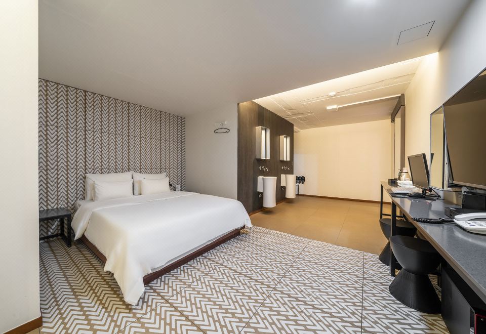 [양평 나더호텔 깔끔한 외관 이미지]