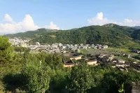 Longyan Haolaiwu Hotel