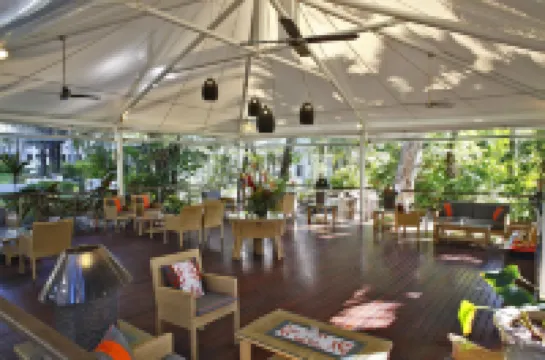 Alamanda Palm Cove by Lancemore