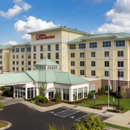 Hilton Garden Inn Charlotte Airport Отели рядом с достопримечательностью «Библиотека Билли Грэма»