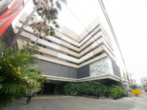 New Grand Park Hotel Hotel di Kecamatan Pabean Cantikan