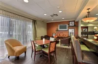 Hampton Inn Savannah-I-95/Richmond Hill - 2-Sterne