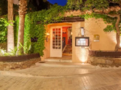 ホテル・ル・ヤカー・サン・トロペ サン・トロペのホテル