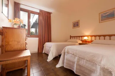 Holiday House for 4 Persons, with Swimming Pool