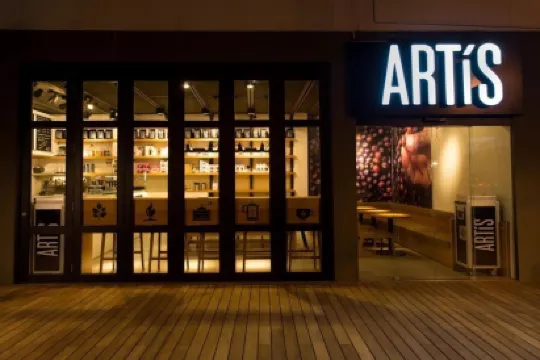 素坤逸18阿索克白屋飯店