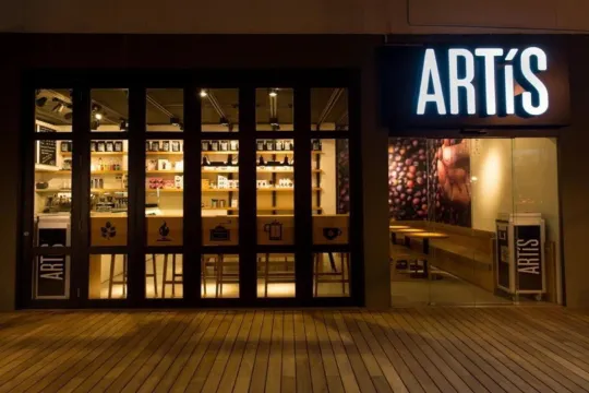 素坤逸18阿索克白屋飯店