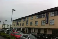 Travelodge Plus Galway - Bãi đậu xe