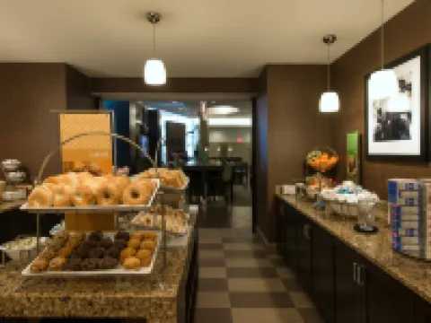 แฮมป์ตัน อินน์แอนด์สวีทส์ บอสตัน ครอสทาวน์เซ็นเตอร์ โรงแรมในบอสตัน