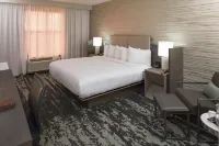 DoubleTree by Hilton Boston Logan Airport Chelsea Hotels in Suffolk County