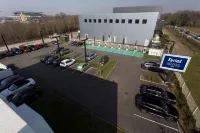 Kyriad Prestige Pau - ZÉNITH - Palais des Sports - parking