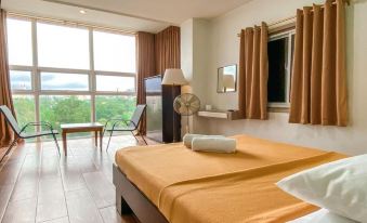 Metro Pines Inn