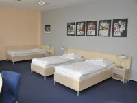 Buly Aréna Hotels in Kravare