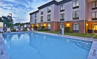 Holiday Inn Express & Suites Harrington