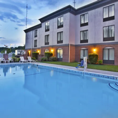 Holiday Inn Express & Suites HARRINGTON by IHG