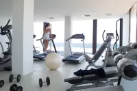 Almyra - Gym