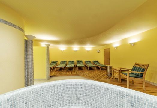 5. NH 프라하 시..