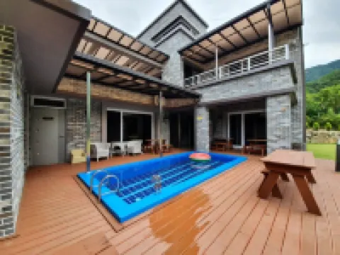 Hwacheon Hero Pension 華川郡酒店