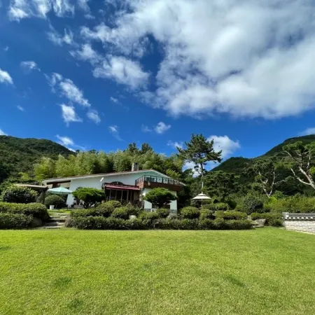 Damyang Oakville Pension