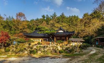 Naju Numaru Hanok Pension