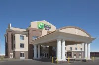 Holiday Inn Express & Suites Minot