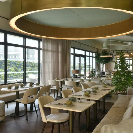 Golden Tulip Reims Отели в г. Реймс