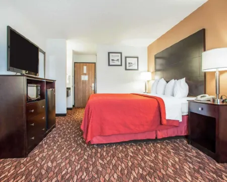 Quality Inn St Marys Hotels in Auglaize County