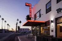 The Fin Hotel, Tapestry Collection by Hilton Hotels near Oceanside Pier Amphitheater