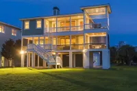 449 Tarpon Blvd Hotels in Beaufort County