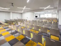 Comfort Hotel Prague City East Hotels near Vila Flora