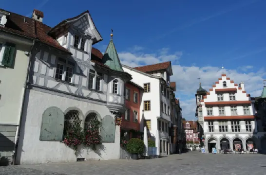 Casa Schilling: 2.5 Rooms in St. Gallen, Modern, Quiet and Close to the Center Hotels in 