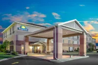Days Inn by Wyndham Madison NE/Windsor Hotels in Waunakee