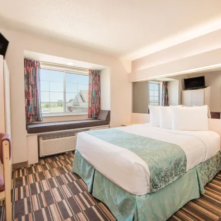 Microtel Inn & Suites by Wyndham Claremore