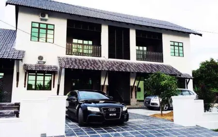 Bara Impiana Suitestay