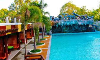 Trishland Resort - Housity