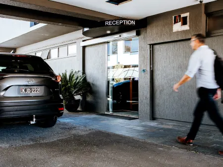 Astor Inn Отели рядом с достопримечательностью «Сити оф Вагга Вагга Ботаник Гарденс»