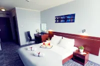 Hotel Śląsk Hoteles cerca de ACTIVESHOP - wholesale cosmetics and hairdressing