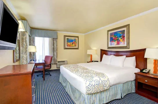 Super 8 by Wyndham Santa Cruz/Beach Boardwalk East Hotels in Santa Cruz