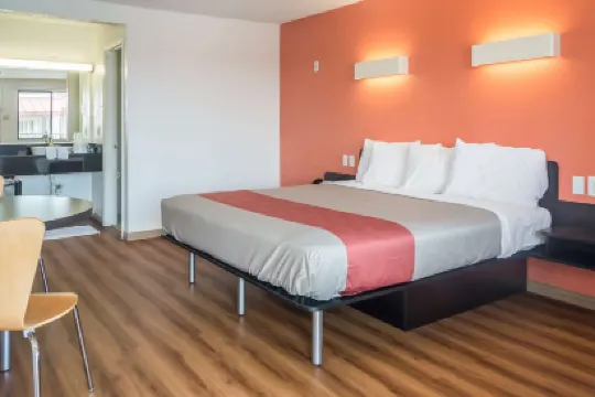 德克薩斯梅斯基特 - 羅迪奧 - 會議中心 6 號汽車旅館