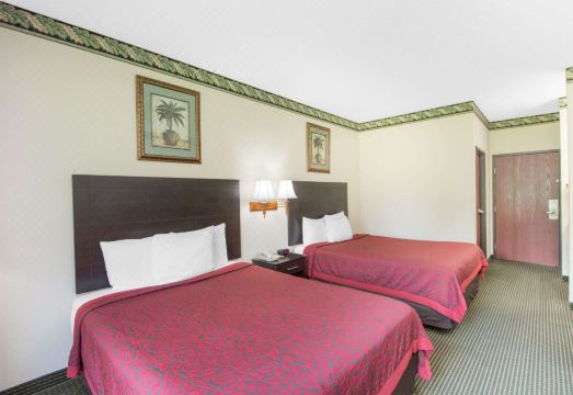 데이즈 인 바이 윈덤 설리번 외부 이미지