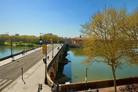 Hôtel des Beaux Arts Toulouse Отели рядом со станцией Железнодорожная станция Тулузе Матабиау