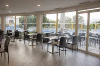 Luna Miramar Club