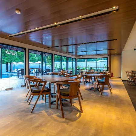 Meridian Adventure Marina Club & Resort