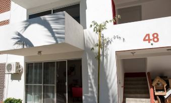 Marina 48 Condominium, 5 Person Apartment, Pool, 247 Security, Parking Area