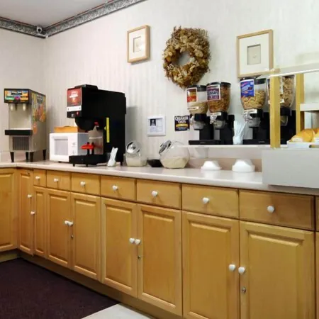 CenterWay Hotel Tonawanda