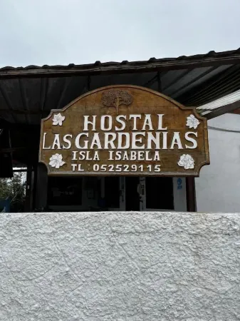 Hostal Las Gardenias Отели в г. Исабела