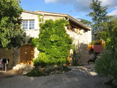 Gîte des Figourières Отели в г. Сент-Анастази