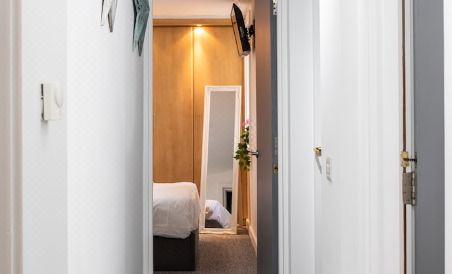 Malone Crescent Apartment - Housity