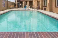 Microtel Inn & Suites by Wyndham Tracy - Pools